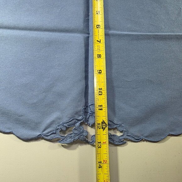 Four napkins four matching placemats Blue Fabric Scalloped Edges Floral Detail - Picture 10 of 12